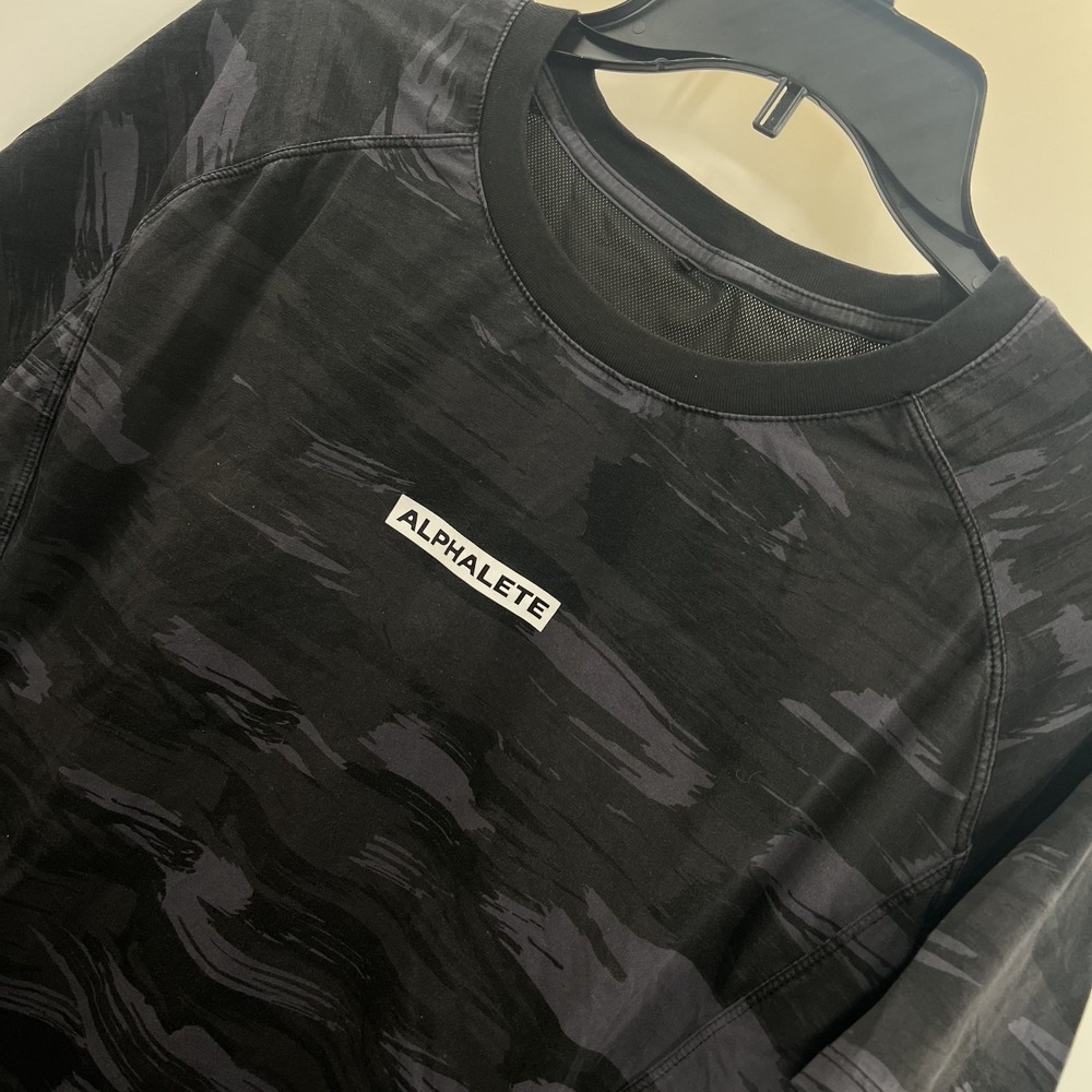 Alphalete Velocity T Shirt Mens Large Gym Yoga Crossfit Running Lifting Camo SS